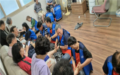 제주시 일도2동100세공감발사랑봉사단, 경로당 발 건강관리 봉사