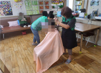 제주시 삼양동새마을부녀회, 추석맞이 어르신 이발봉사 진행