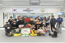 제주시 외도동 소재 해동검도, 이웃사랑 물품 기탁