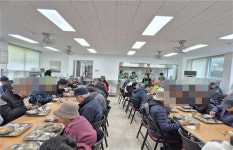 제주시 용담1동새마을부녀회, 제주시노인복지회관 급식봉사 추진