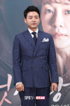 [포토S] 포즈 취하는 배우 김승수
