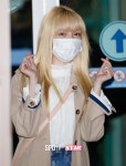 [포토S] 여자친구 예린, 안경 몰카 사건에도 팬 향해 하트