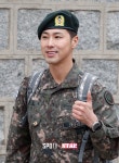 [현장S] 특급전사 유노윤호, 전역식서 빛난 특급 팬사랑