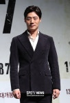 [포토S] 포즈 취하는 배우 이희준
