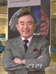 가정의학과 전문의 윤방부 박사 헬스클럽에서 매일 10km씩 달립니다