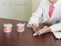 [덴탈플러스] 앞니 임플란트, 심미, 기능성 모두 만족스러워야