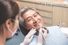 [덴탈플러스] 여름휴가 앞두고 임플란트 환자 급증, 치료 시 고려할 점은?