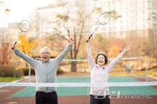 [웰빙라이프] 패드 필요 없는 황금기 노년으로~ 생활습관 가이드