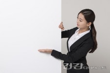 [건강칼럼] 암 환자들 사이에서 인기,  면역치료 효능과 한계 사이