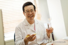 최소한의 절개로 부담 덜어낸 네비게이션 임플란트