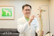근육 뭉친 듯 뻐근한 등통증 한의원 치료는?