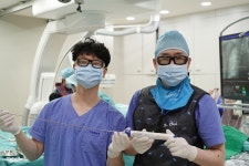 서울88의원 권요한&최원석 원장, Surfacer 기기 통한 중심정맥 재개통 성공