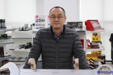 유진기업 공구·철물 판매센터 개점 소상공인 반발
