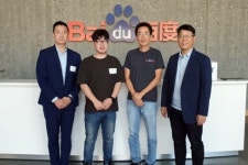 “신기술로 오토바이 운전자 사각지대 없앤다”