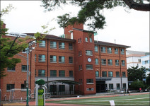 희망원 전 원장 배임표 신부, 항소심 징역 2년