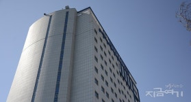 새 노조, 모든 직원 만족할 교섭 타결 목표
