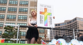 서울퀴어문화축제, 교회도 무지개빛으로