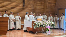 교회는 닫힌 골목, 보화를 땅에 묻어 뒀다
