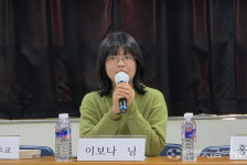 교회는 닫힌 골목, 보화를 땅에 묻어 뒀다