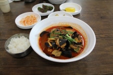 강릉 경포대 맛집김우정 초당 짬뽕순두부, 특허받은 정통식 짬뽕 순두부 제공