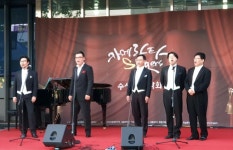 세종시 조치원전통시장에서 연신 브라보, 브라비