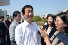 진영 행안부장관, 주 2회 이상 세종시 상주 약속