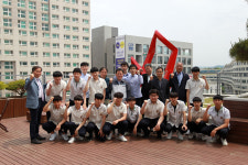 청암장학회 10기 장학생 15명 공장·사옥 등 방문