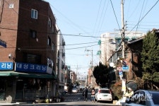 [르포] 뜨는 망원동, 밀려나는 주민들…망리단길 싫어요