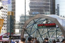 [르포] 강남역 살인사건 그 후 1년…살아있는 우리가 세상을 바꾼다