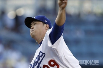 류현진, 5이닝 3실점 '5승 사냥 실패'