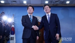 민주당·자유한국당, 安-劉 통합선언에 쓴소리…