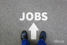 [배송전쟁의 두 얼굴] 유통업계 매출 올리기만 급급…배송기사 안전·고용 문제 뒷전