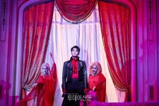 [최윤영의 더 리뷰(The Re:view)] 오랜 기다림, 그댄 내 삶의 이유...뮤지컬 드라큘라 