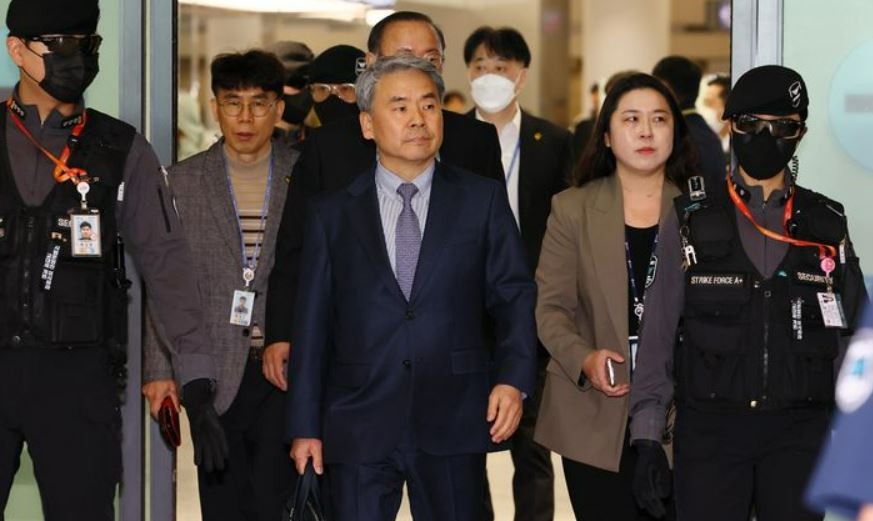 이종섭 전 국방부 장관 호주 도피 출국 의혹 수사 활발