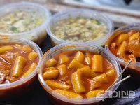 K-푸드 열풍에 떡볶이 수출 급증...CJ·삼양 웃었다