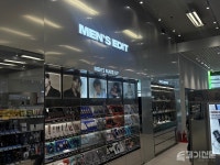 [르포] 여성들만의 공간 이젠 아니다…올리브영 홍대놀이터점 가보니