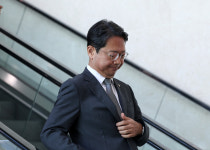 김승원 법무장관 후보자 자진사퇴…청와대 인사시스템 전면 쇄신 가능성
