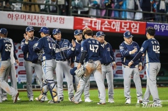 '형보다 센 아우' NC, 롯데 꺾고 3년 연속 플레이오프 진출...17일 두산과 잠실서 격돌