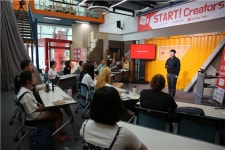 전국 공공기관 최초 1인 미디어교실 크리에이터 스튜디오 인기