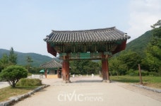 [장원호 박사의 그리운 대한민국] 전북 고창의 고인돌박물관, 청보리밭, 그리고 선운사에서 동학운동을 생각하다