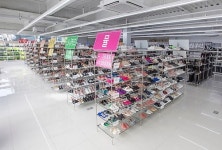 지니킴, 17일 창고형 슈즈 아울렛 매장 김포 풍무동 오픈