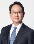 스캇성철박 두산밥캣 대표, 부회장 승진