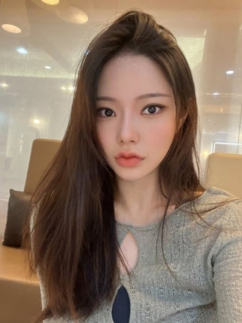 피프티 피프티 키나, 빌보드 뮤직 어워드 프라이빗 파티 참석