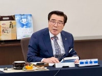 김동일 보령시장, 역대 부시장 초청 간담회… 통합 30년 시정 과제·미래 비전 점검