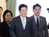 강훈식 대통령 비서실장 사의 표명…李대통령 
