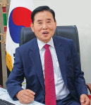 오치석 대한노인회 충남 아산시지회장 경로당은 보금자리 돼야…자나깨나 경로당 활성화만 생각해