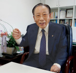 홍성희 대한노인회 서울 양천구지회장 90세에 지회장 업무 버겁냐고? 복잡한 기업 경영 비하면 덜 힘들어