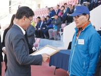 이인두 대한노인회 김포시지회 신안2차아파트경로당 회장, 노인의날 김포시장 표창 수상