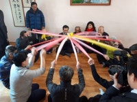 이시종 충북지사, 대한노인회 보은군지회 산성2리경로당 격려 방문