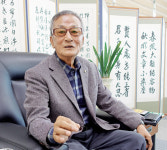 박호준 대한노인회 경북 문경시지회장 분회 돌며 거리 청소…청소년들에 어른다운 모범 보이려
